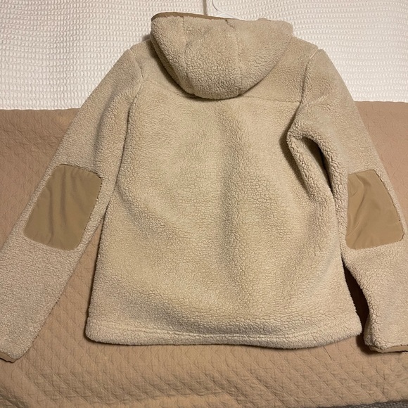 The North Face Cream Sherpa Jacket - Picture 2 of 3